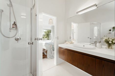 Photo of property in 323 Point Wells Road, Point Wells, Warkworth, 0986