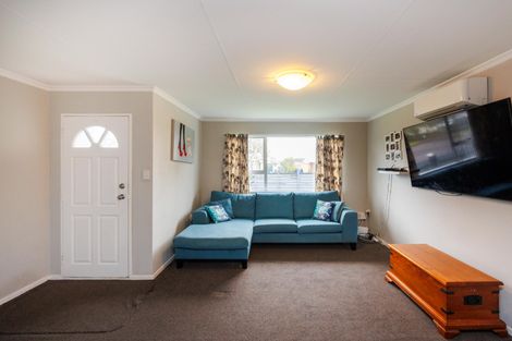 Photo of property in 8 Suzanne Grove, Kelvin Grove, Palmerston North, 4414