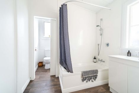 Photo of property in 2 Fairs Road, Milson, Palmerston North, 4414