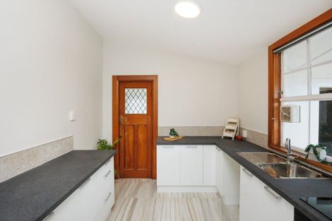 Photo of property in 972 Tremaine Avenue, Roslyn, Palmerston North, 4414