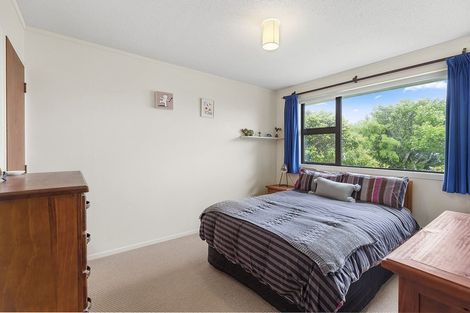 Photo of property in 4 Deveron Place, Tawa, Wellington, 5028