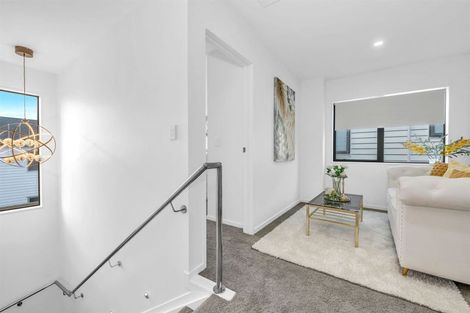 Photo of property in 84b Hutchinsons Road, Bucklands Beach, Auckland, 2014