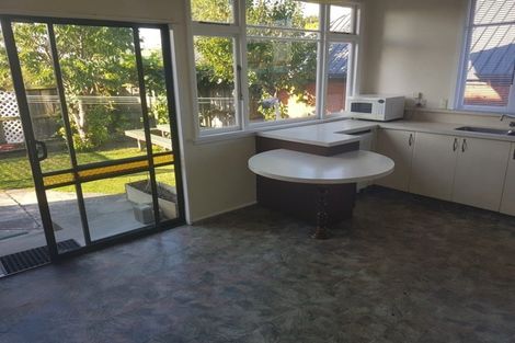 Photo of property in 32 Waimairi Road, Upper Riccarton, Christchurch, 8041