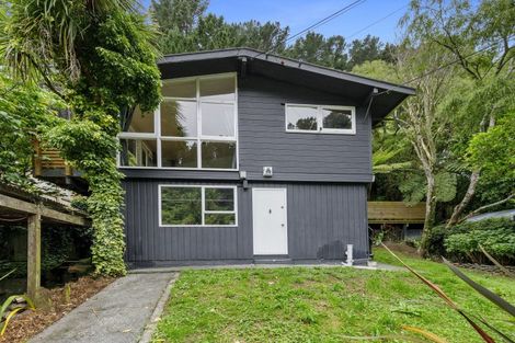 Photo of property in 145a Pinehaven Road, Pinehaven, Upper Hutt, 5019