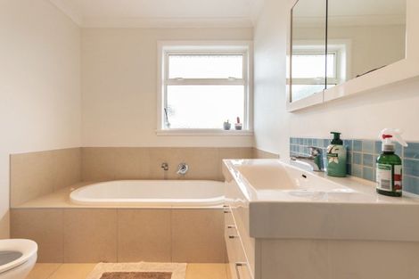 Photo of property in 296 Old Road West, Turitea, Palmerston North, 4472