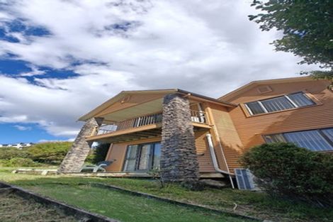 Photo of property in 1 Glenreagh Place, Torbay, Auckland, 0630