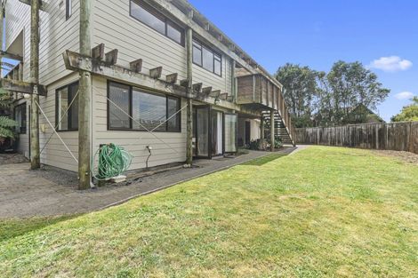Photo of property in 12 Kaitake Place, Oakura, 4314