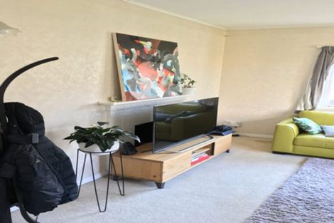 Photo of property in 13 Massey Avenue, Greenlane, Auckland, 1061