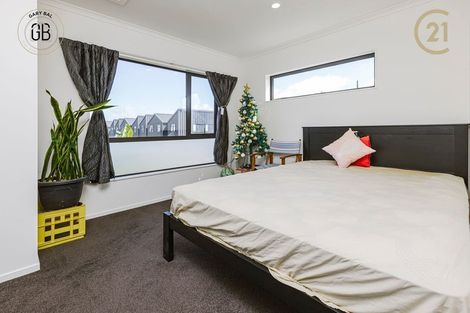 Photo of property in 11 Beardmore Lane, Papakura, 2110