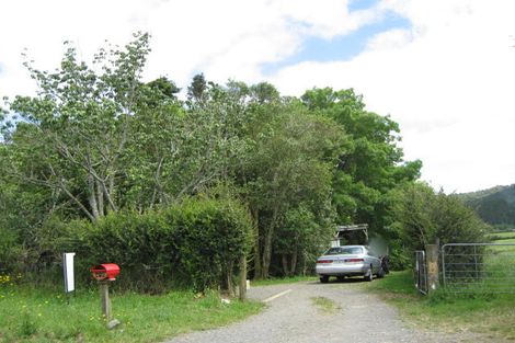 Photo of property in 417 Paparata Road, Bombay, 2675