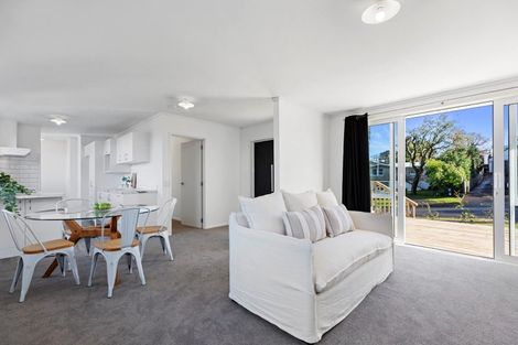 Photo of property in 18 Regent Street, Brookfield, Tauranga, 3110