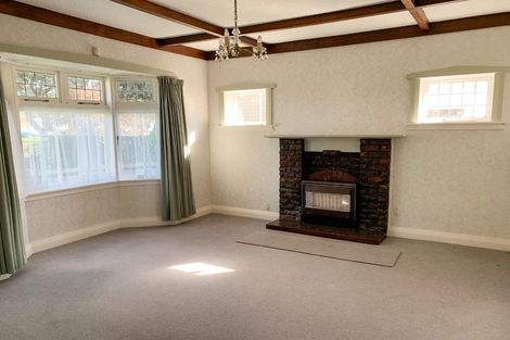 Photo of property in 18 Kauri Street, Woburn, Lower Hutt, 5011