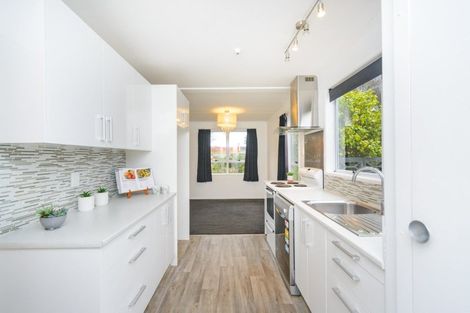 Photo of property in 28 Rhodes Drive, Kelvin Grove, Palmerston North, 4414