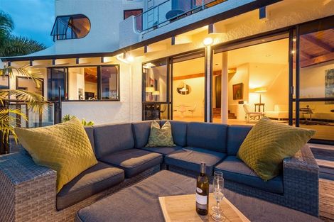 Photo of property in 105 Aeroview Drive, Beach Haven, Auckland, 0626