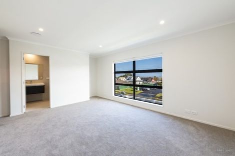 Photo of property in 45 Eugenia Rise, Totara Heights, Auckland, 2105