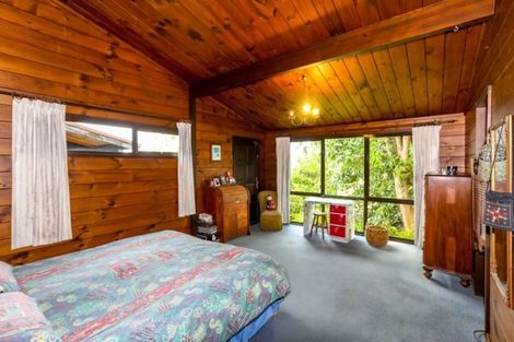 Photo of property in 18 Saint Ives Grove, Whalers Gate, New Plymouth, 4310