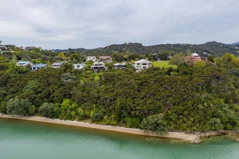 Photo of property in 88 Doves Bay Road, Kerikeri, 0294