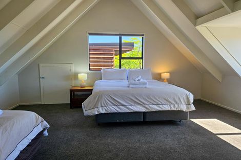 Photo of property in 4 Hamilton Drive, Lake Tekapo, 7999