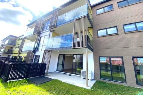 Photo of property in 4/5g Newelm Lane, Flat Bush, Auckland, 2019