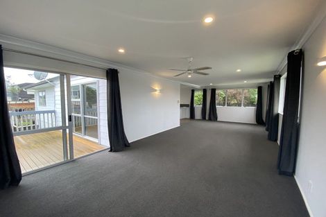 Photo of property in 111 Stanmore Bay Road, Stanmore Bay, Whangaparaoa, 0932