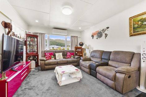 Photo of property in 243 Wellington Road, Wainuiomata, Lower Hutt, 5014