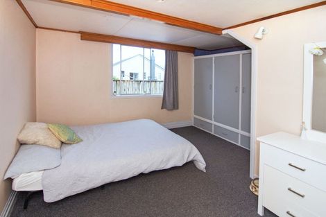 Photo of property in 43 Rhodes Street, Carterton, 5713