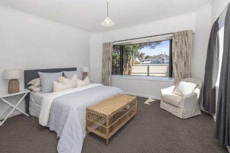 Photo of property in 202 Wairakei Road, Bryndwr, Christchurch, 8053