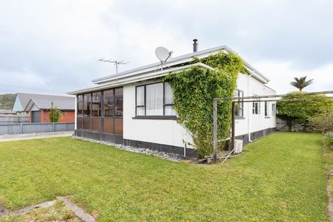 Photo of property in 14 Marlborough Street, Greymouth, 7805