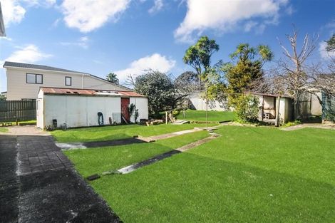 Photo of property in 40 Godley Road, Green Bay, Auckland, 0604