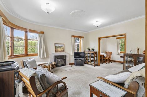 Photo of property in 212 Victoria Avenue, Hokowhitu, Palmerston North, 4410