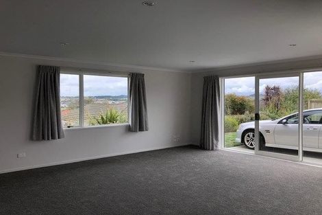 Photo of property in 50 Matija Place, Red Beach, 0932