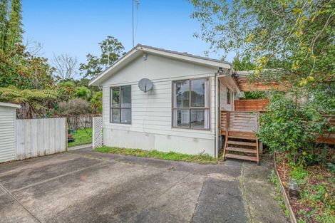 Photo of property in 19 Benita Place, Sunnyvale, Auckland, 0612