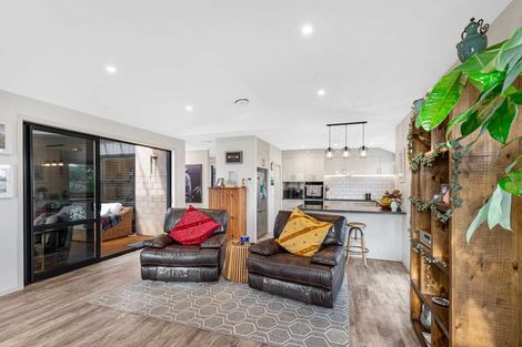 Photo of property in 45 Golf Vue Place, Castlecliff, Whanganui, 4501