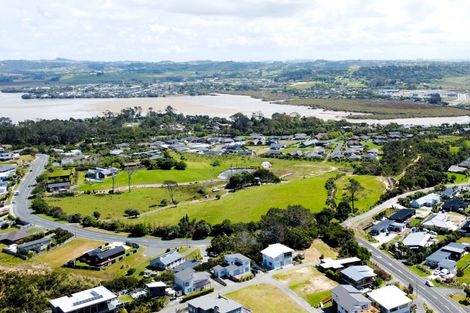 Photo of property in 9a Cornwall Way, Mangawhai Heads, Mangawhai, 0505