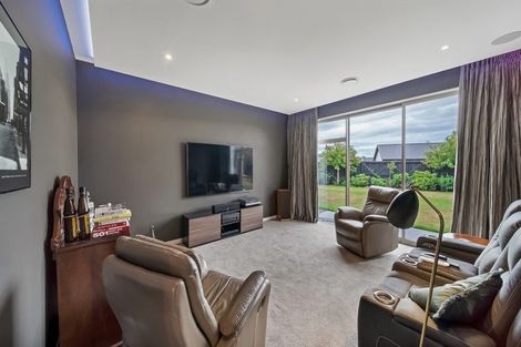 Photo of property in 2 Silver Peaks Drive, West Melton, 7618