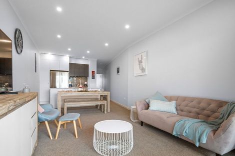 Photo of property in 3/1 Genevieve Lane, Hobsonville, Auckland, 0616