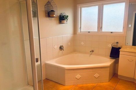 Photo of property in 6 Willoughby Avenue, Howick, Auckland, 2014