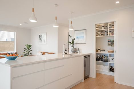 Photo of property in 72 Kaipara Portage Road, Riverhead, 0820