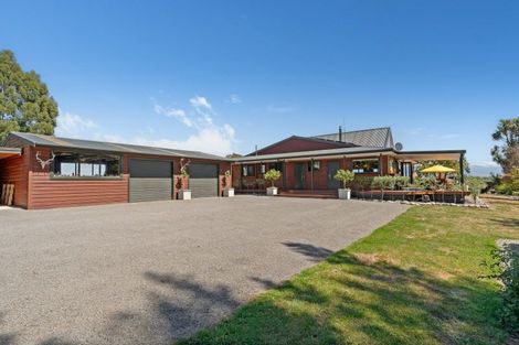 Photo of property in 197 Lees Pakaraka Road, Te Ore Ore, Masterton, 5886