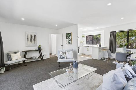 Photo of property in 1/11 Valecrest Place, Bayview, Auckland, 0629