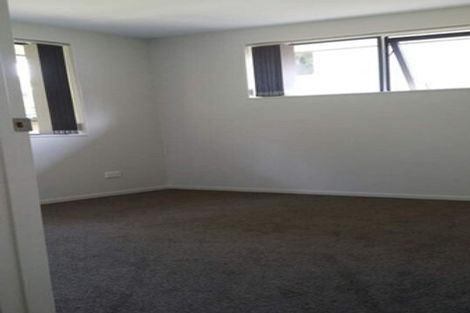 Photo of property in 12 Regency Place, Sunnynook, Auckland, 0632