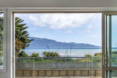 Photo of property in 169 Manly Street, Paraparaumu Beach, Paraparaumu, 5032