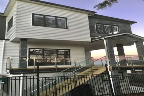 Photo of property in 4223a Great North Road, Glendene, Auckland, 0602