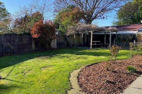 Photo of property in 10 Cunliffe Road, Redwood, Christchurch, 8051