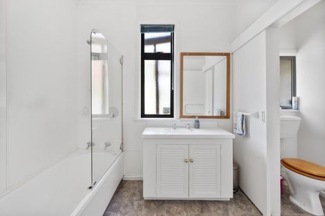 Photo of property in 18 Logan Avenue, Marewa, Napier, 4110