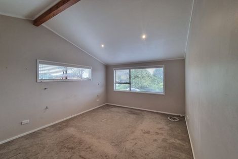 Photo of property in 28a Longburn Road, Henderson, Auckland, 0610