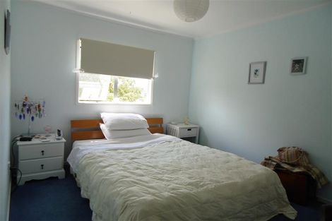 Photo of property in 1/28 Oaktree Avenue, Browns Bay, Auckland, 0630