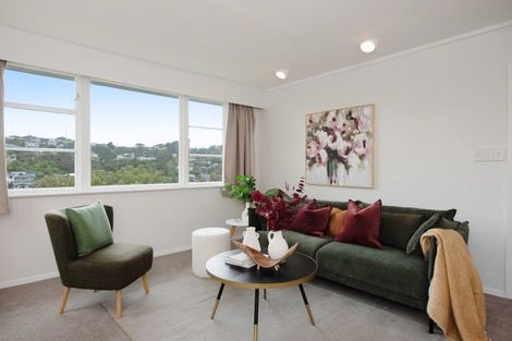 Photo of property in 135 Ruskin Road, Newlands, Wellington, 6037