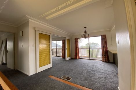 Photo of property in 2/22 Tui Glen Road, Birkenhead, Auckland, 0626