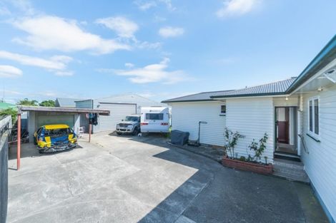 Photo of property in 14 Ellesmere Crescent, Highbury, Palmerston North, 4412